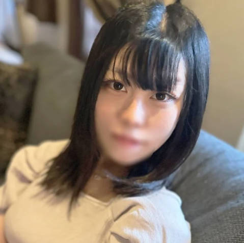 FC2PPV-4621974 某知名大学四年级<span style="color: #ff5b82">学</span><span style="color: #ff5b82">生</span>