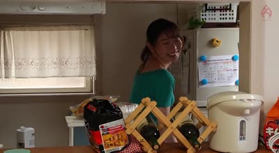 本気恋爱している人妻と大<span style="color: #ff5b82">学</span><span style="color: #ff5b82">生</span>の5ヶ月间ラブラブ子作り不伦记録