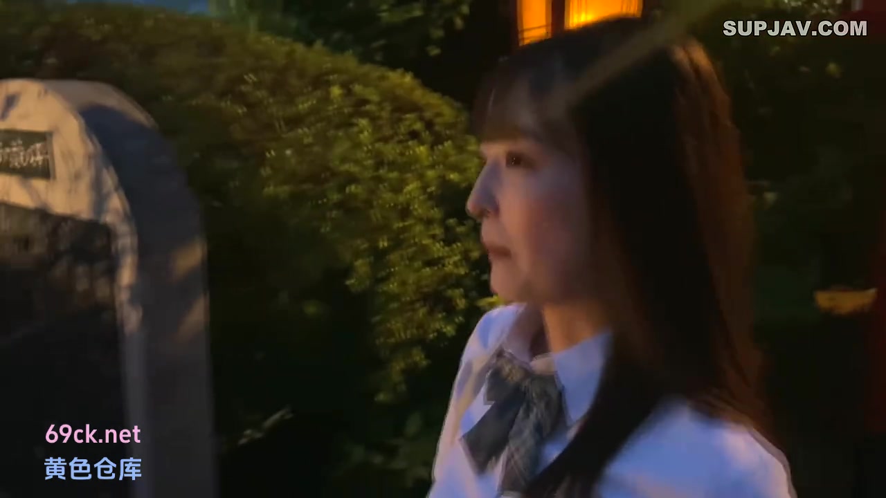 FC2PPV-4202485-丰满美胸学生处女首尝高潮不止射