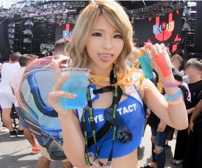 GANA-2169 フェス会场でナンパしたスタイル抜群ノリノリギャルとホテルでシャンパン片手に3P开催♪