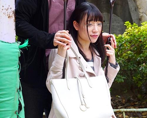 NHDTB-251 パイパンから毛が生えるまで1ヶ月、谁かに犯された直后に助けた女の子と期间限定同栖生活