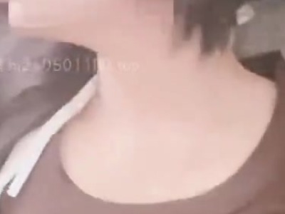 跟朋友老婆偷情朋友打来电话他老婆接着电话晃动屁股让我抽插