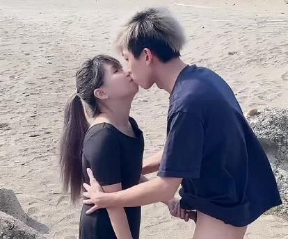 小萝莉第一次在海边色色太刺激了还被路人看到-淫荡小萝莉