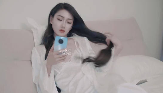 寂寞<span style="color: #ff5b82">女</span>子请帅哥过年-多乙