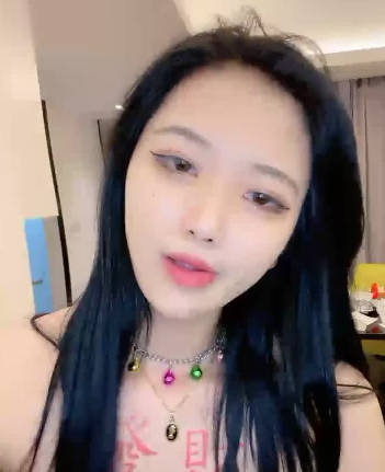 极品网红美<span style="color: #ff5b82">女</span>脱衣求送礼