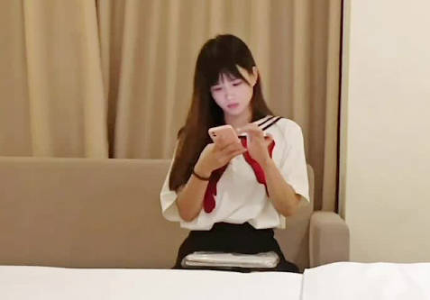 筷子腿兼职小<span style="color: #ff5b82">萝</span><span style="color: #ff5b82">莉</span>-小飞