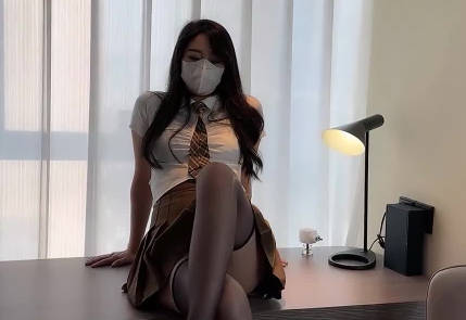 我的黑丝JK<span style="color: #ff5b82">女</span>友-西门庆