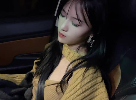 出租车司机见色起意下药迷奸睡熟<span style="color: #ff5b82">女</span>乘客-半雪