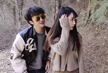 带清纯<span style="color: #ff5b82">女</span>友爬山不小心被金国公主上身-糖糖
