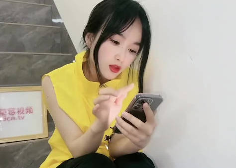 一时兴起操了楚楚可怜的<span style="color: #ff5b82">女</span>外卖员