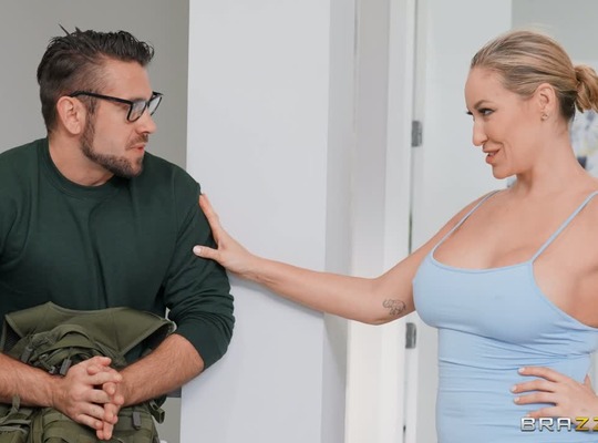 BRAZZERS2024-01-12双<span style="color: #ff5b82">熟</span><span style="color: #ff5b82">女</span>混乱直到每个人都满脸精液