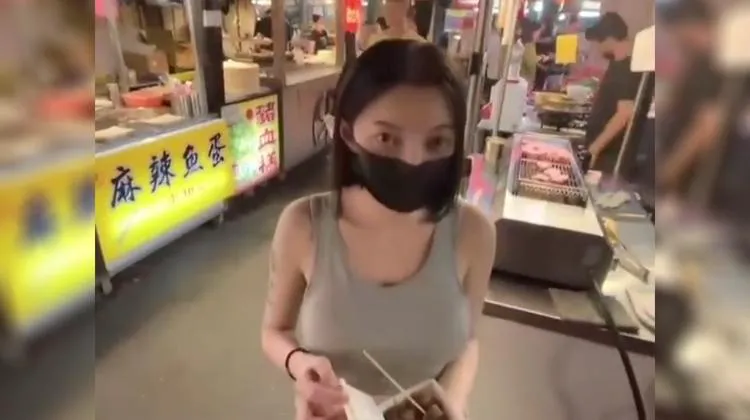 小马出门郊游第2集_南方夜市的美食